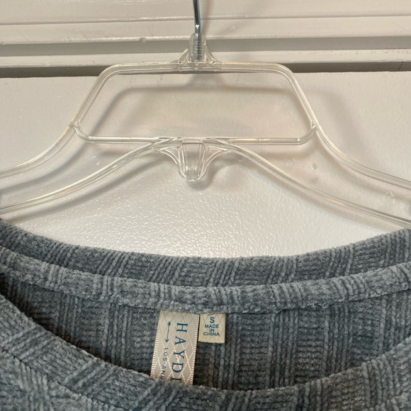 Women’s crewneck striped sweater size medium - Picture 5 of 7